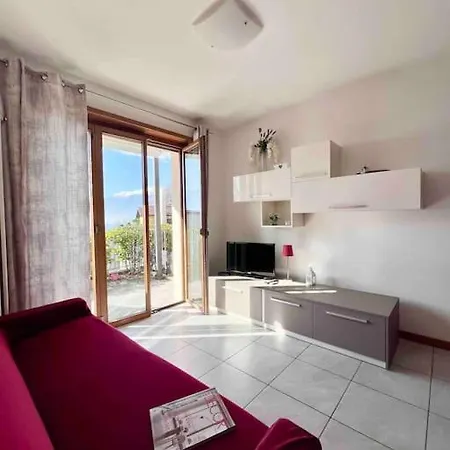 Casa Sonia - Modern With Pool On شقة جيرا لاريو